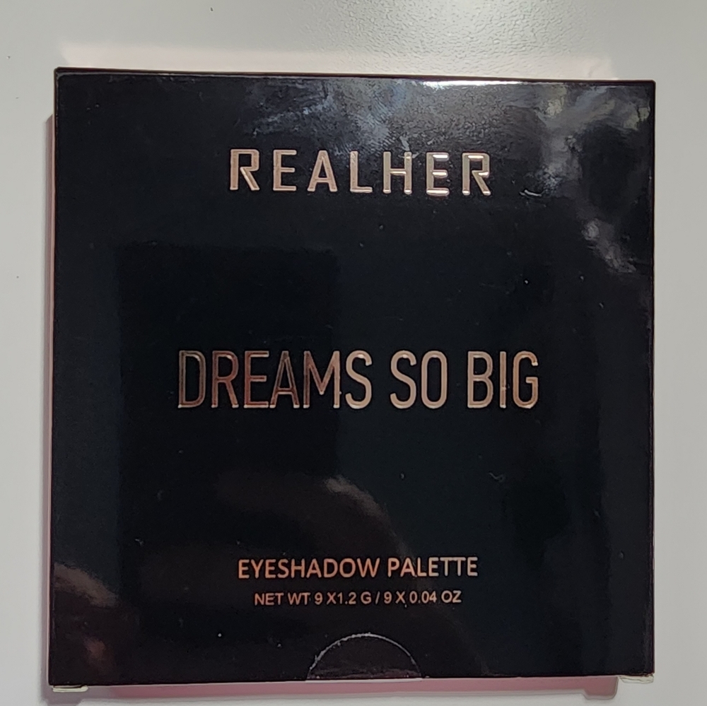 RealHer eyeshadow palette